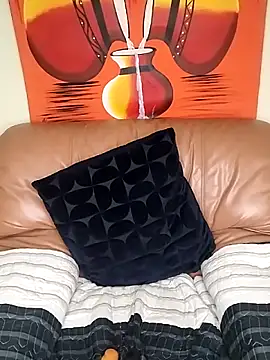 ZuriVixen: онлайн-секс-чат