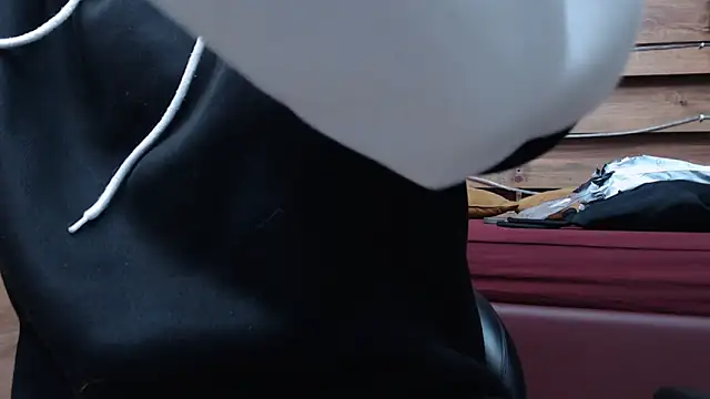 alex_477 Live XXX Chat