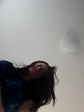 KristenVegaのライブXXXチャット