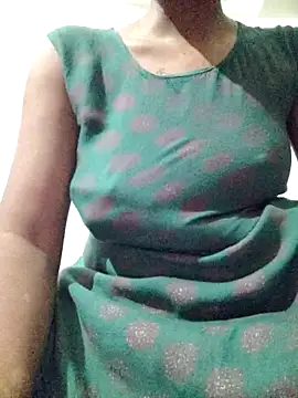 rituporna2004 Adlı Modelin Canlı XXX Sohbeti