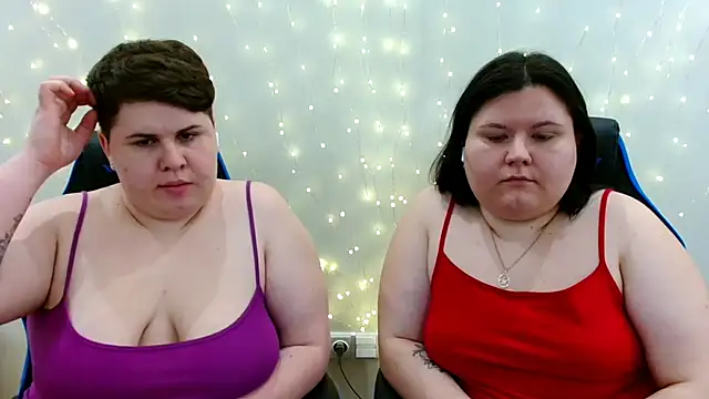 BeckyAndHellen Adlı Modelin Canlı XXX Sohbeti