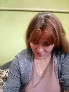 Chat +18 de SannyMILF ao vivo