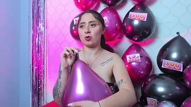 JuliethCruz_ élő XXX-chatje