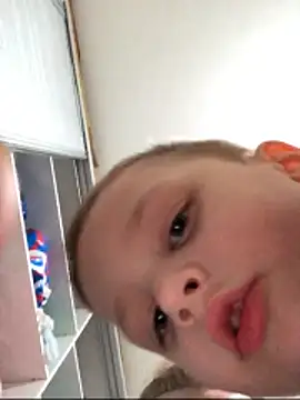 Julia__Candy Adlı Modelin Canlı XXX Sohbeti