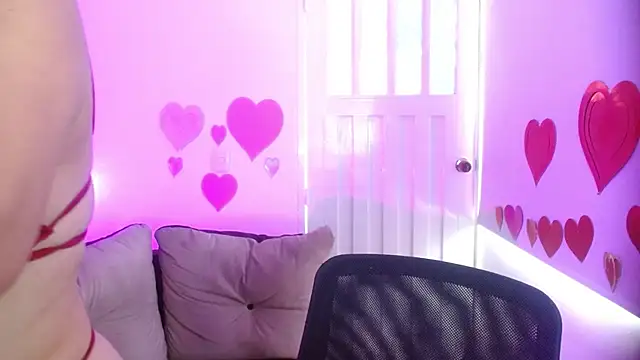 milfrousseのライブXXXチャット