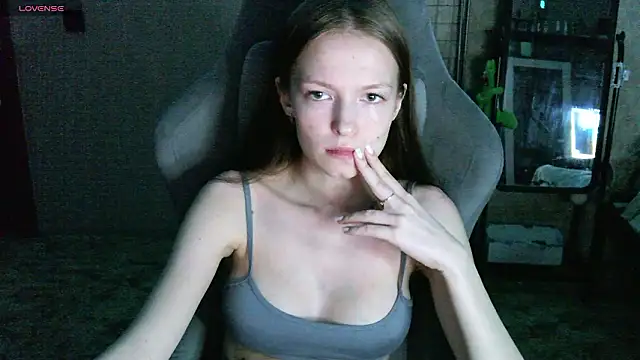 Yzi: онлайн-секс-чат