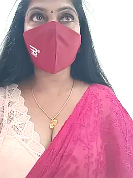 shivani27: διαδικτυακό σόου στην κάμερα