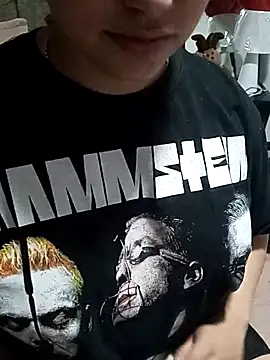 Naomy_Gomez_ 现场XXX聊天