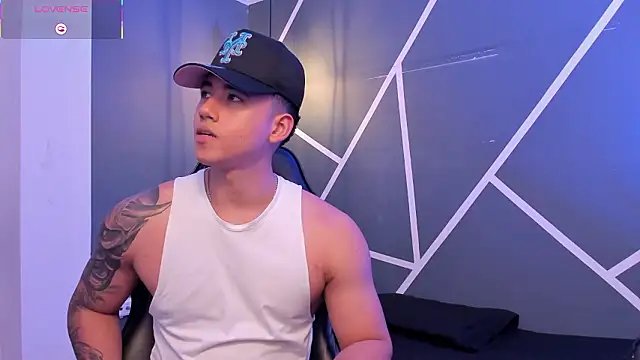 Draven_Marceaux Adlı Modelin Canlı XXX Sohbeti