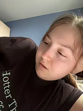 Charming_hamster_ Adlı Modelin Canlı XXX Sohbeti