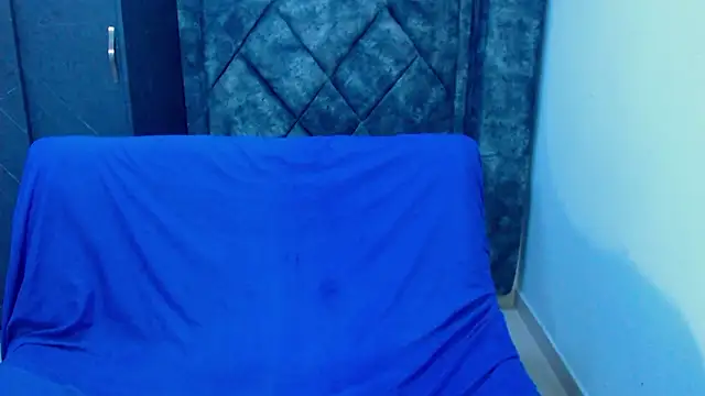 barby_jones25 Adlı Modelin Canlı XXX Sohbeti