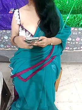 Hot_Sonniyaa Adlı Modelin Canlı XXX Sohbeti