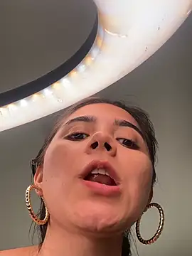 Chat XXX ao vivo de salomecute21