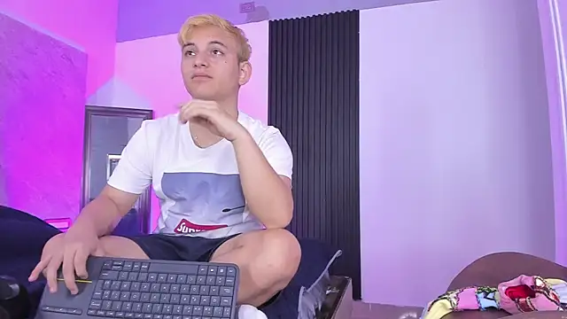 badkenn 网络视讯表演