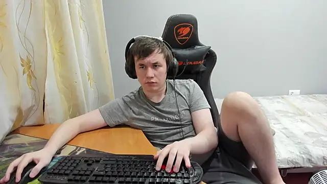 iliaskrislove Chat XXX in diretta