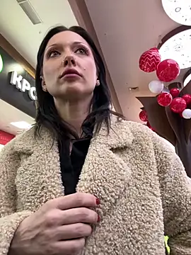 Succubus-Magdalena Adlı Modelin Canlı XXX Sohbeti