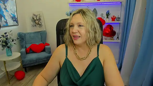 NinaStarle 现场XXX聊天