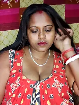 Night-Queen5 Adlı Modelin Canlı XXX Sohbeti