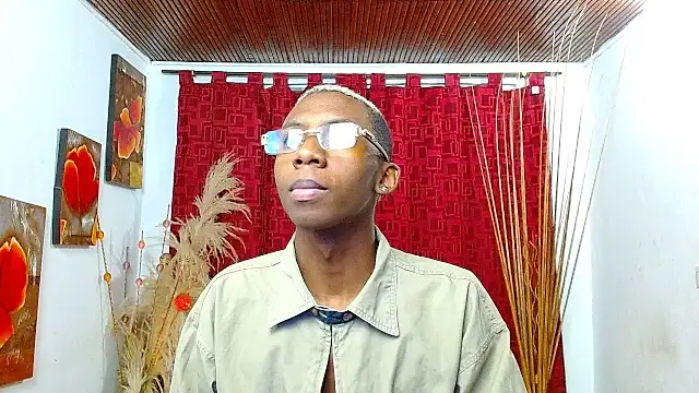 Chat XXX ao vivo de Miilo18