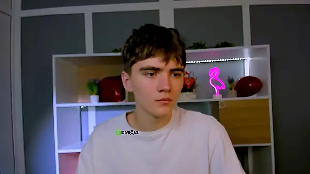 Chat XXX ao vivo de emil_lucky