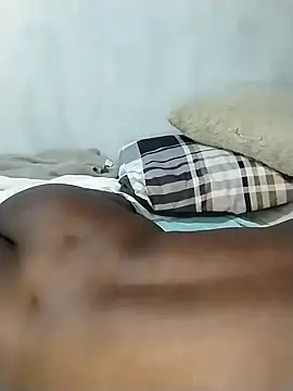 Stallion100 现场XXX聊天