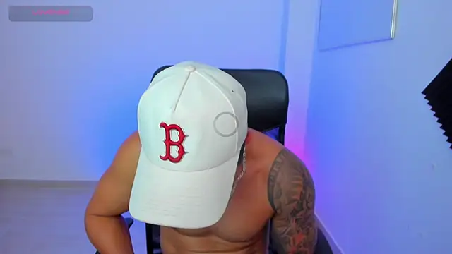 XXX chat uživo modela Dante_Blade