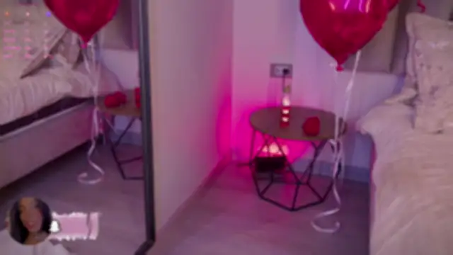 Emely_Deluxe 现场XXX聊天