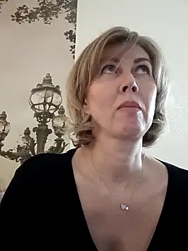 XXX chat uživo modela stellahere8