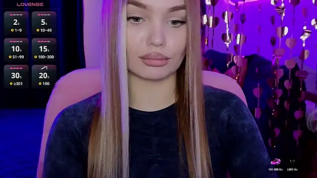 KitsyMoore's Live XXX Chat