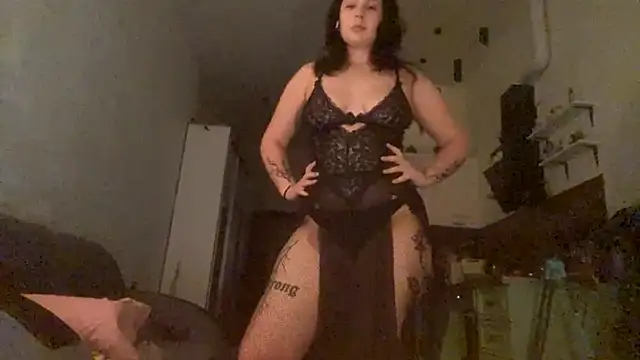 HereLora webcam show