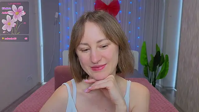 LuluChiiii Chat XXX in diretta