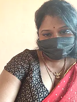 chaitara-reddy Show in webcam