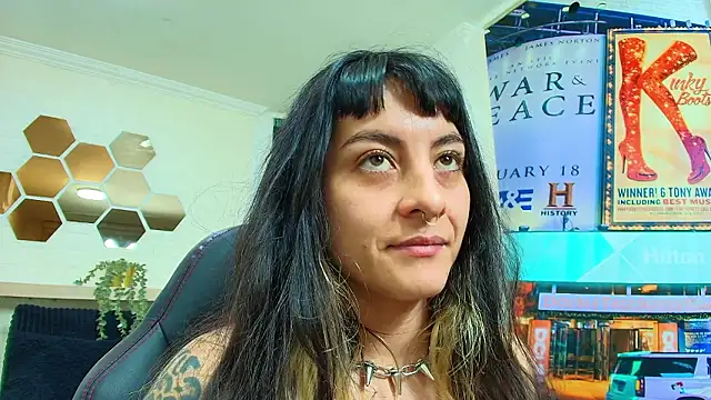 Naughty_Kittenmn Live XXX chat