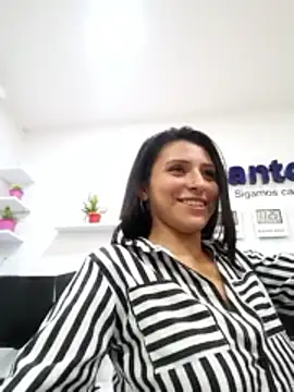 Magic_zahara live XXX chat