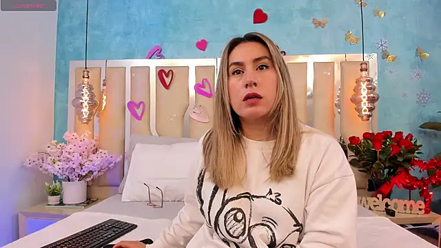 RubbyTaylor live XXX chat