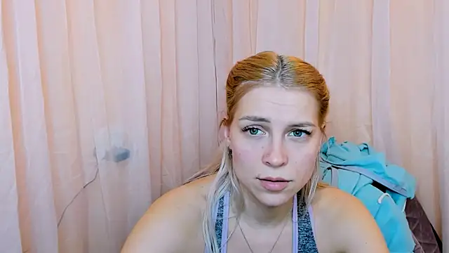 FoxyKathryn Live XXX-Chat