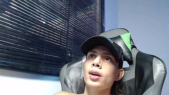 Didi_hard Chat XXX in diretta