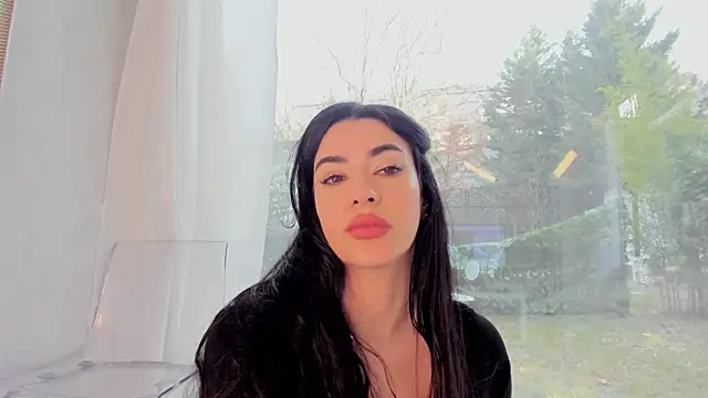 Naila18 élő XXX-chatje