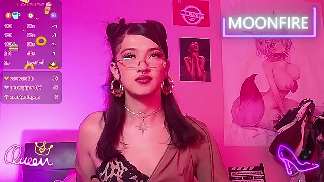 moonfiredancer Adlı Modelin Canlı XXX Sohbeti
