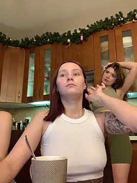 HotCaramellsTV – Live XXX-chat