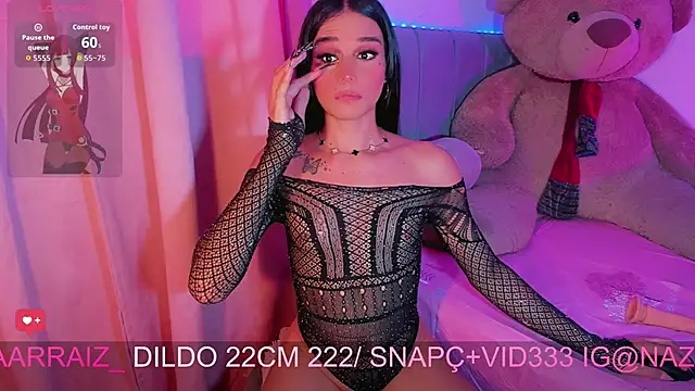 SexyNaza_1 Adlı Modelin Canlı XXX Sohbeti