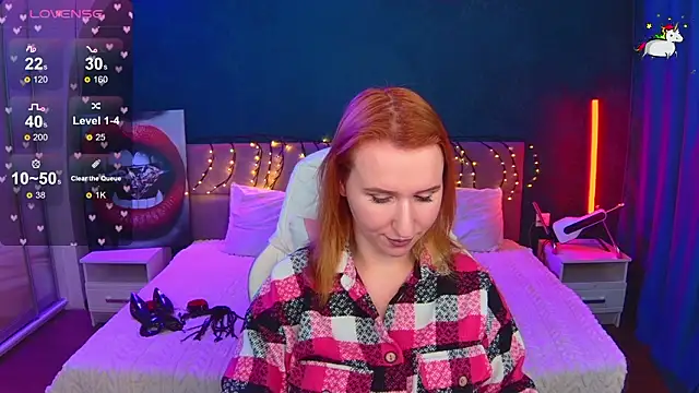 AliceBYKiss: онлайн-секс-чат