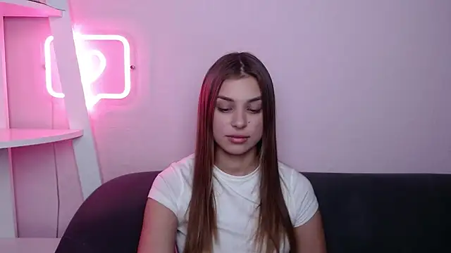 Chatroom XXX en direct de MilanaAngelAs