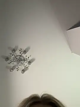 -RIVIERA- Adlı Modelin Canlı XXX Sohbeti