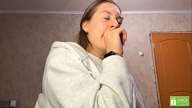 Pertunjukan Kamera Web Jolievic