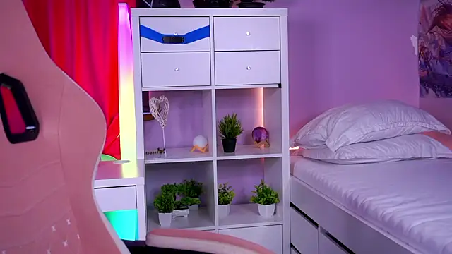 MistyReeds Adlı Modelin Canlı XXX Sohbeti