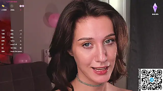 ittybittytittykiraa's Live XXX Chat