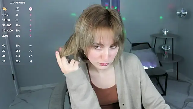 LuxRayi Live XXX Chat