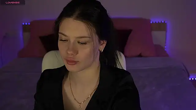 ReginaWine Adlı Modelin Canlı XXX Sohbeti