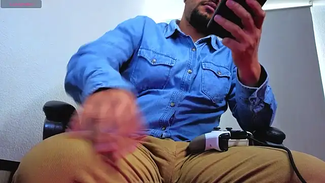 Ernesto-Rodriguez82: απευθείας συνομιλία ΧΧΧ